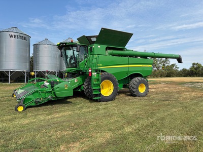 John Deere S690 Cosechadora