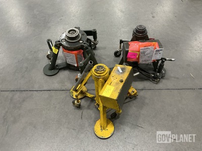 (3) Hydraulic Tripod Jacks