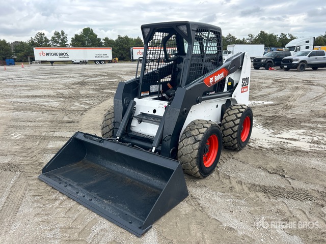 2005 Bobcat S220 Skid Steer Loader