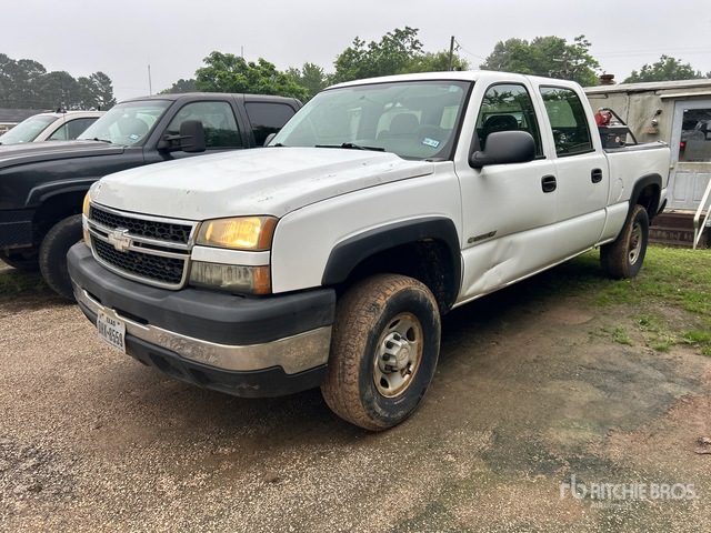 2007 Chevrolet Silverado 2500HD 4x2 Crew Cab Pickup