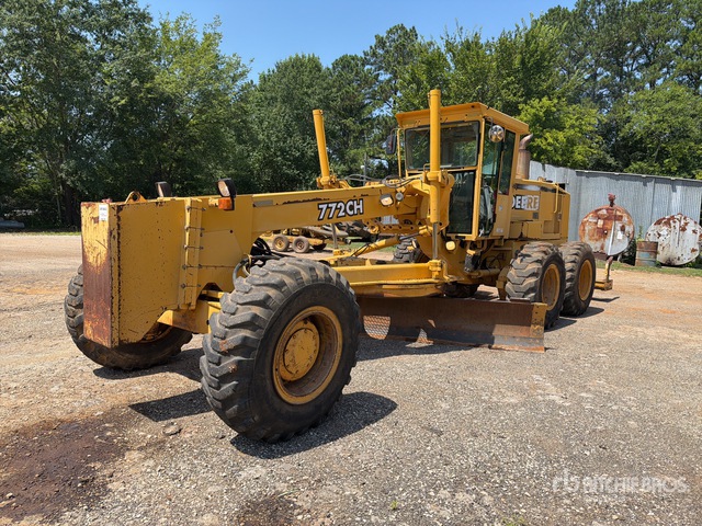 1999 John Deere 772CH AWD Motor Grader