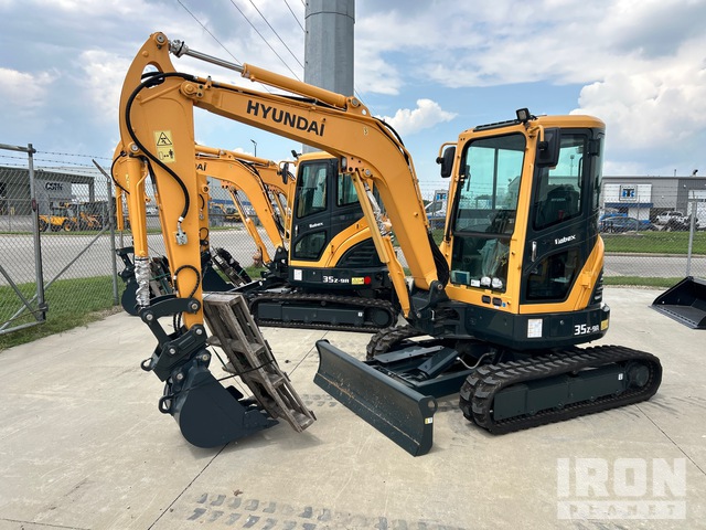 2023 Hyundai R35Z-9A Mini Excavator (Unused)