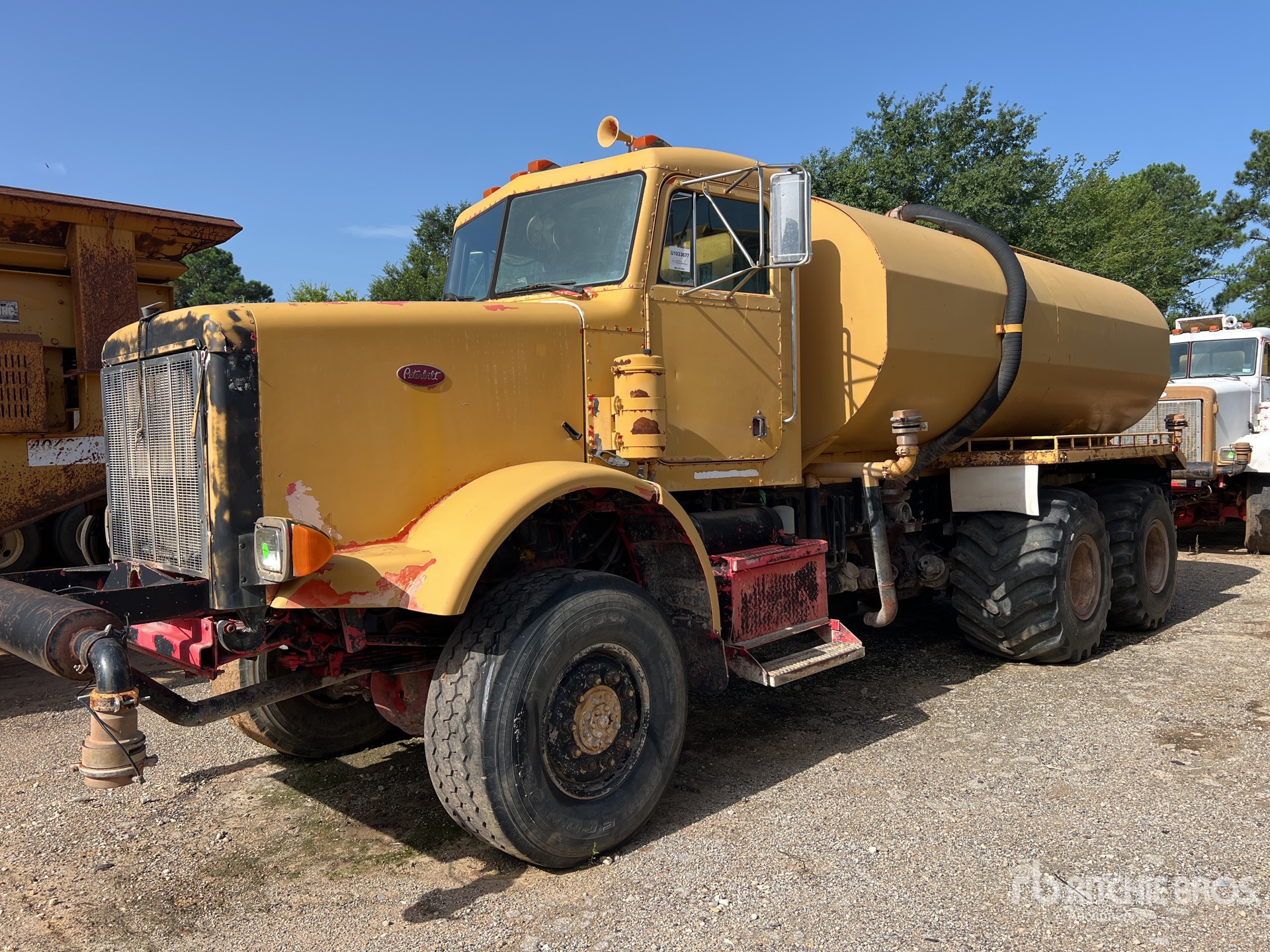 1989 Peterbilt 357 6x6 Off-Highway Water Truck