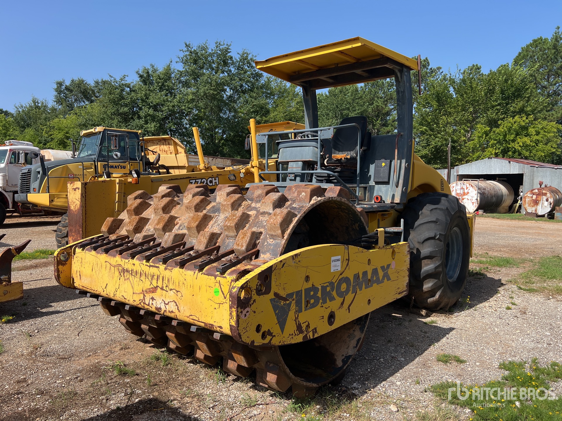 Vibromax VM116P Padfoot Drum Compactor (Inoperable)