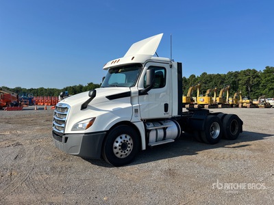 2018 Freightliner Cascadia 126 6x4 T/A Day Cab Truck Tractor