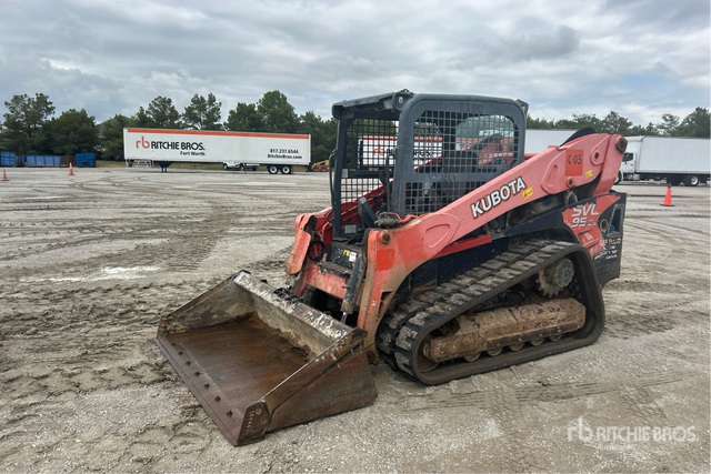 Kubota SVL95-2S Compact Track Loader