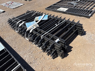 Quantity of (10) 7.7 ftx 3.8 ft Black Galvanized Steel Zaun