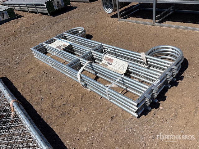 Quantity of (5) 7.9 ft x 3.8 ft Corral Livestock Panel