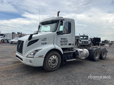 2018 Volvo VNR 6x4 Ciągnik siodłowy T/A z kabiną dzienną