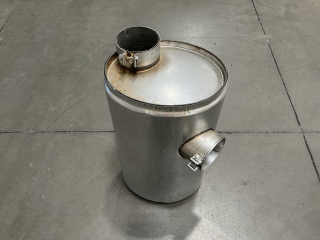 (16) International 3832151C1 Exhaust Mufflers