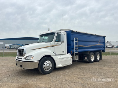 2007 Freightliner Columbia 120 6x4 T/A Camion à grains