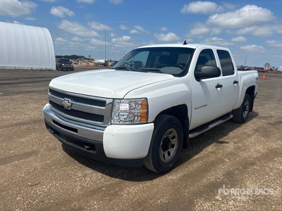 2011 Chevrolet Silverado 1500 LS 4x4 Crew Cab Pickup