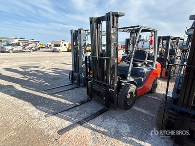 2019 Toyota 8FGU25 4500 lb Pneumatic Tire Forklift