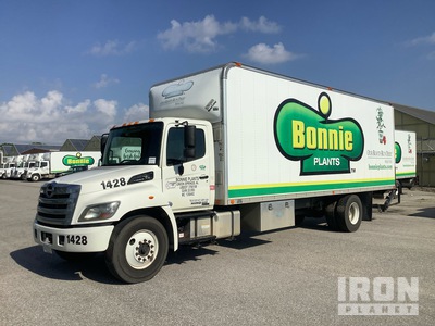 2015 Hino 268 4x2 Van Truck