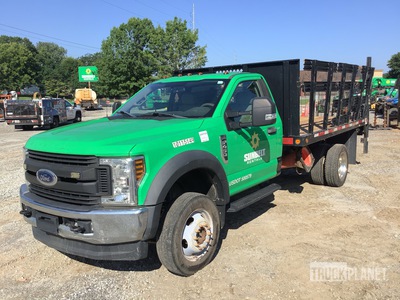 2019 Ford F-450 XL 4x4 Flatbed Truck