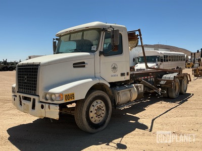 2003 Volvo VHD 6x4 Roll-Off Truck