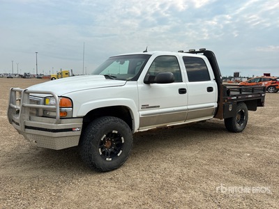 2004 GMC Sierra 2500 SLT 4x4 Crew Cab Flatbed Truck