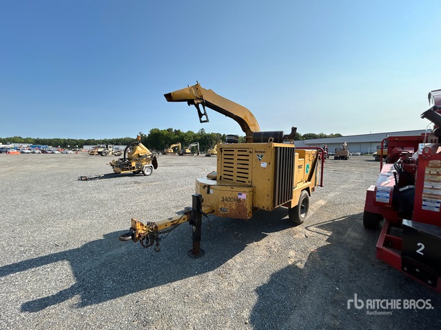 2010 Vermeer BC1800XL Tow-Behind Wood Chipper