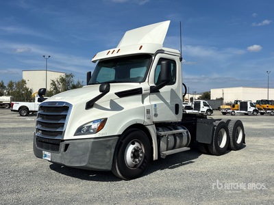 2019 Freightliner Cascadia 126 6x4 T/A Day Cab Truck Tractor
