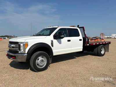 2017 Ford F-550 XLT 4x4 Crew Cab Flatbed Truck
