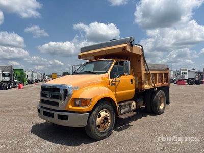 2009 Ford F-650 4x2 ダンプトラック（S/A）