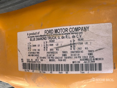 2009 Ford F-650 Camion à benne basculante S/E