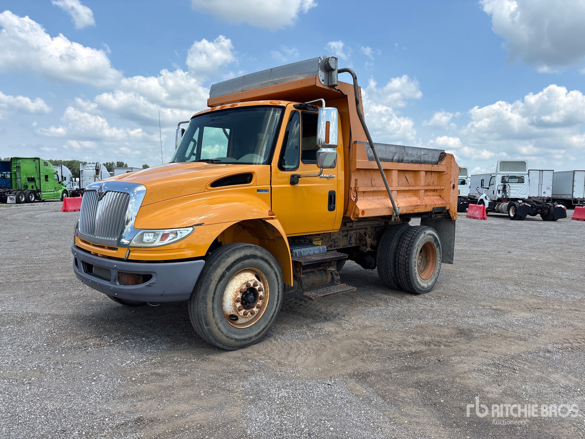 2012 International 4300 4x2 S/A Dump Truck