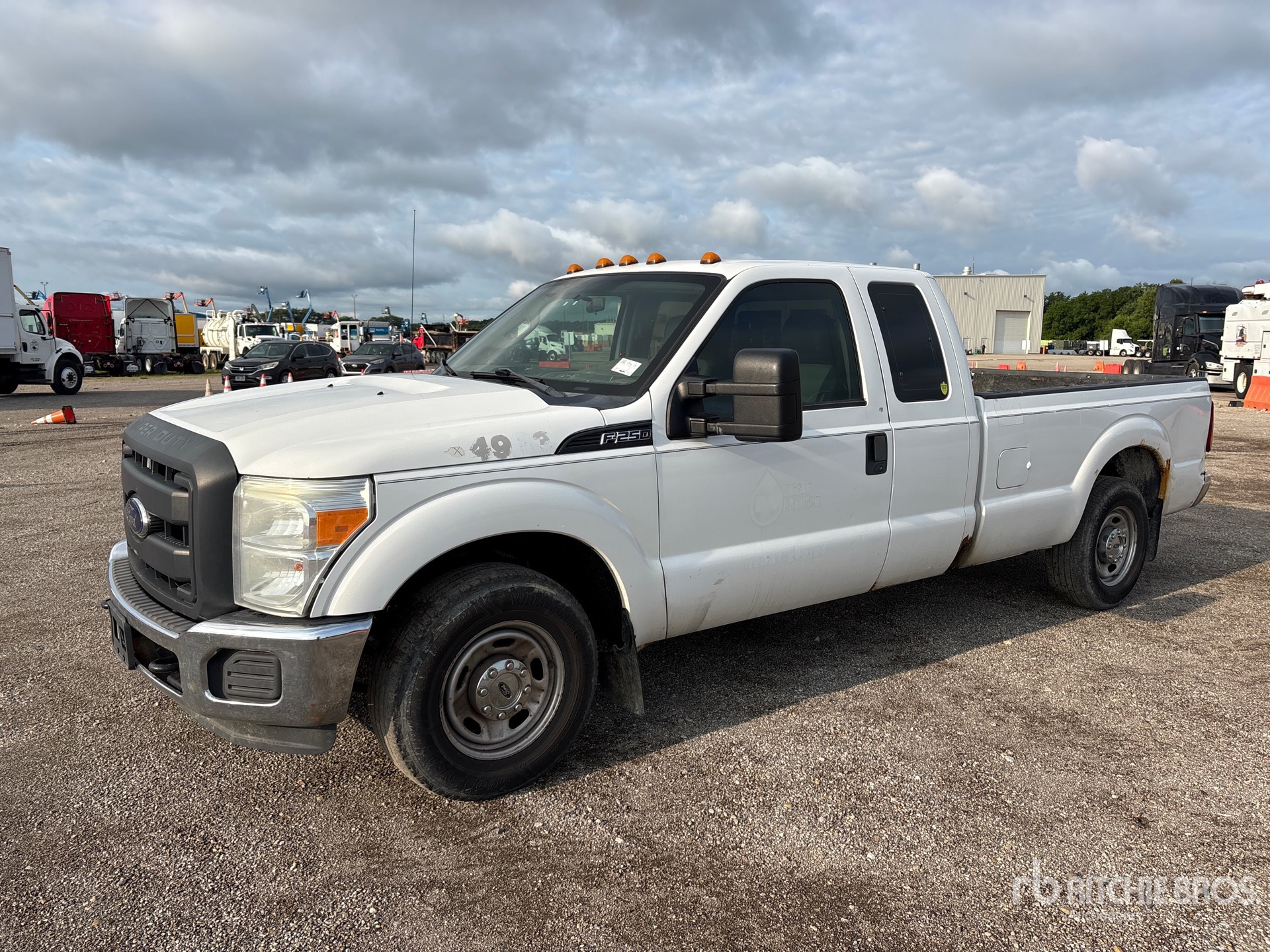 2015 Ford F-250 XL 4x2 Extended Cab Pickup