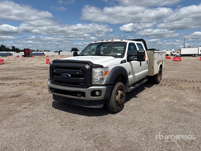 2015 Ford F-550 XL 4x4 Crew Cab Camion utilitaire