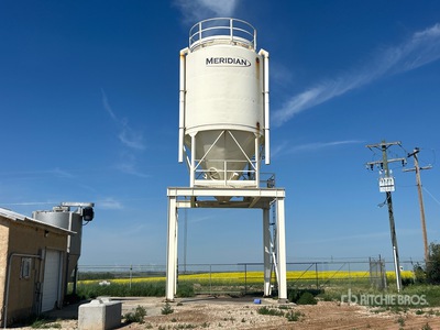 +/- 1800 bu Smooth Wall Hopper 3 Chamber Overhead Bin With Structure Trémie à grains