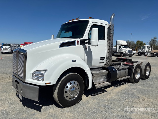 2023 Kenworth T880 6x4 T/A Day Cab Truck Tractor
