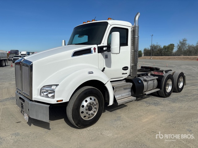 2023 Kenworth T880 6x4 T/A Day Cab Truck Tractor