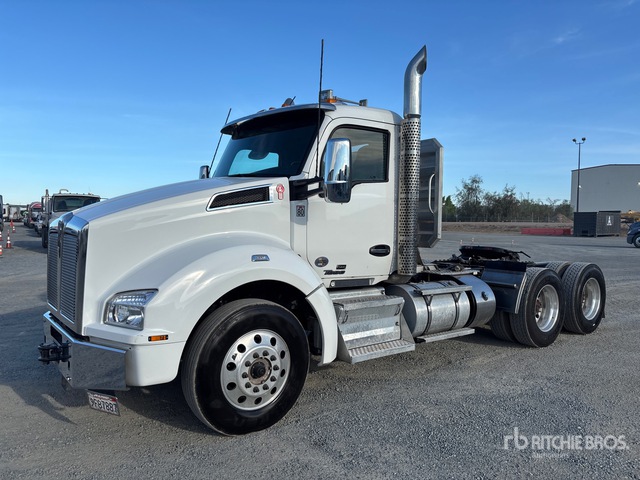2021 Kenworth T880 6x4 T/A Day Cab Truck Tractor