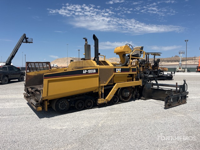 2004 Cat AP-1055B Track Asphalt Paver
