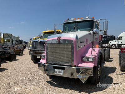 2010 Kenworth T800 6x4 Cab and Chassis