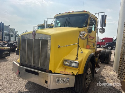 2010 Kenworth T800 6x4 Cab and Chassis