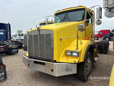 2010 Kenworth T800 6x4 Cab and Chassis (Inoperable)