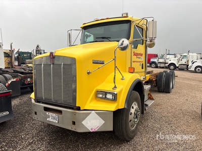 2010 Kenworth T800 6x4 Cab and Chassis