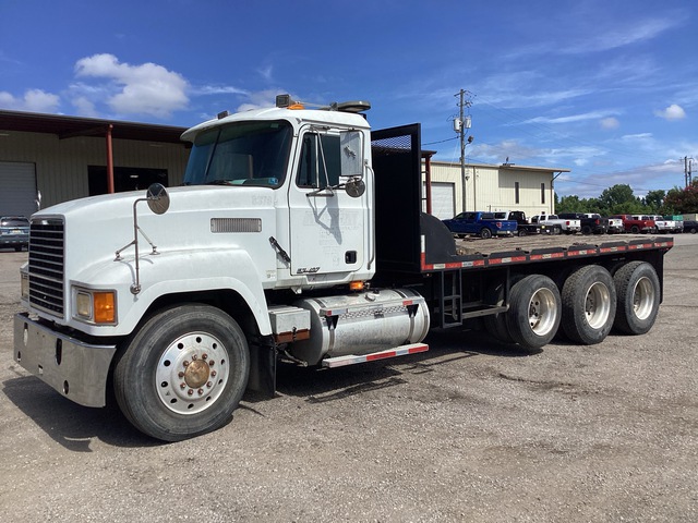 1998 Mack CH613 8x4 Flatbed Truck
