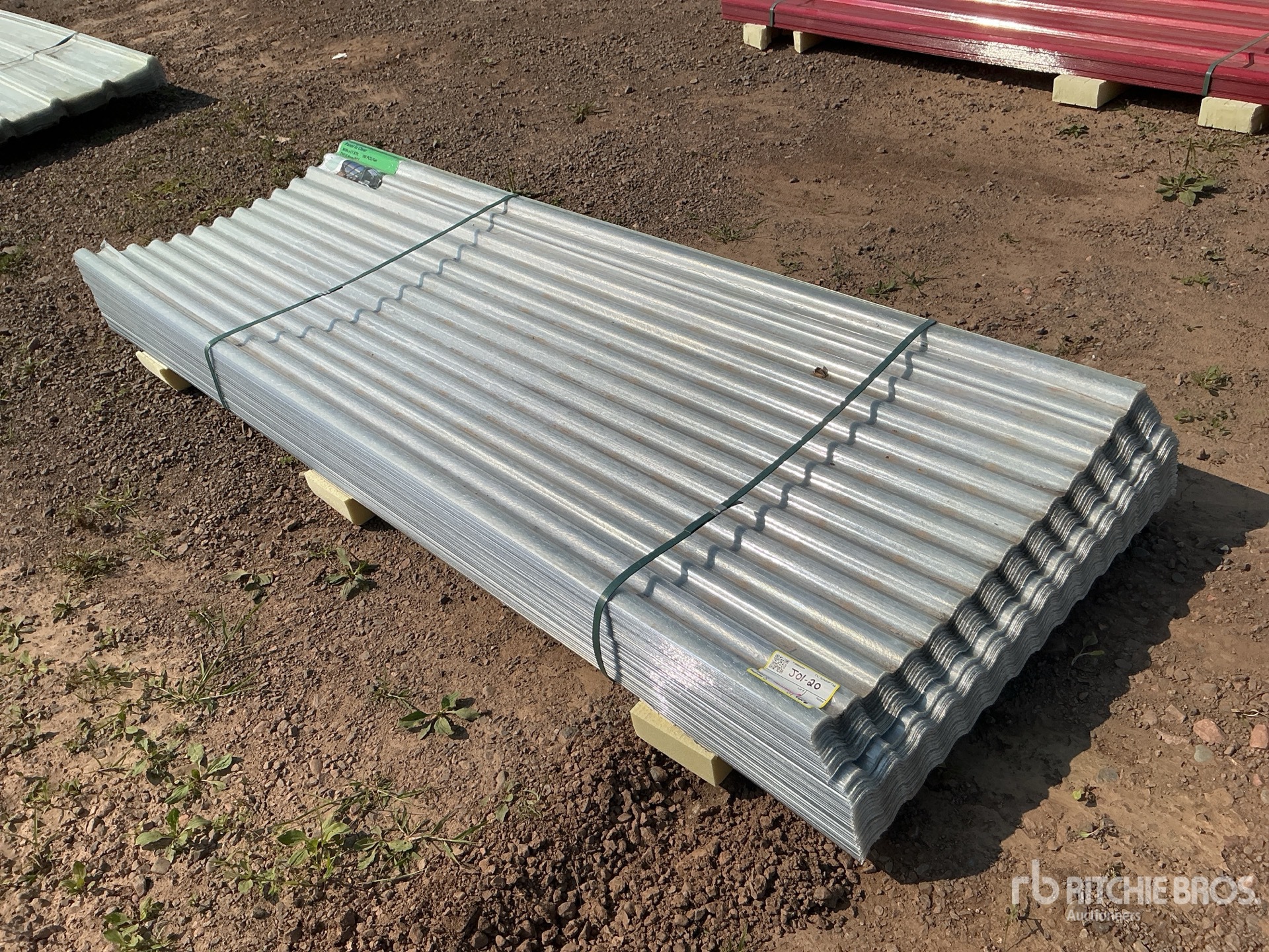 Quantity of (100) 7.87 ft x 3 ft Clear Polycarbonate Roof Panel (Unused)