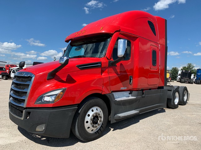 2020 Freightliner Cascadia 126 6x4 *Rebuilt Title* T/A Sleeper Truck Tractor