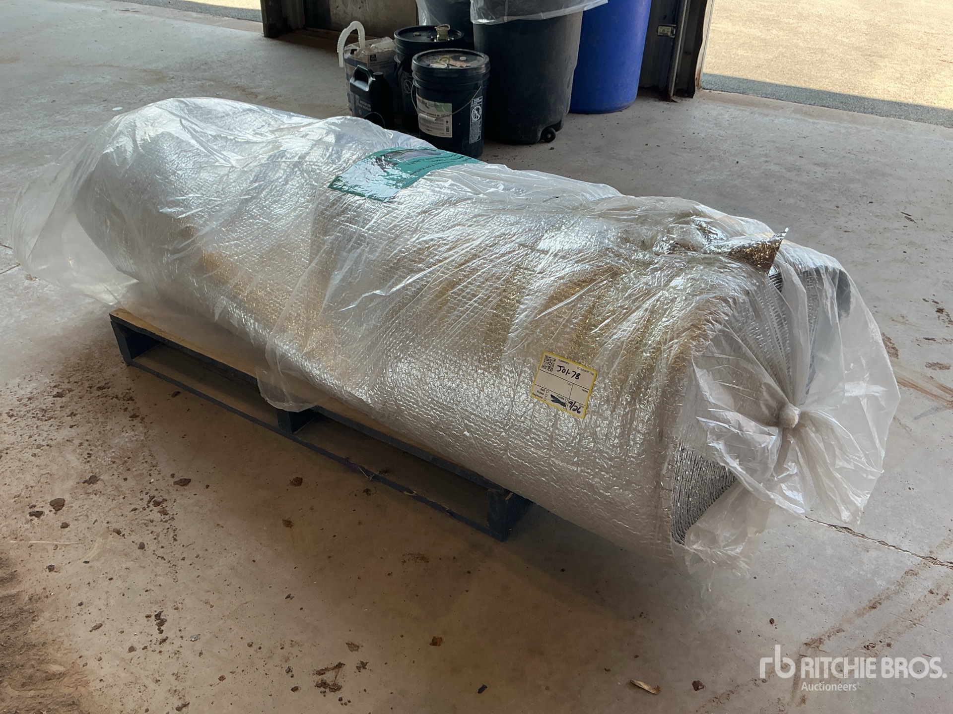 6.6 ft x 164 ft Bubble Aluminum Foil Reflective Insulation (Unused)