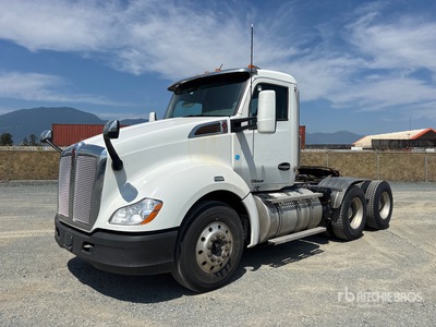 2019 Kenworth T680 6x4 Cabeza Tractora Cabina Corta