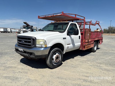 2004 Ford F-450 XL 4x2 Utility Truck