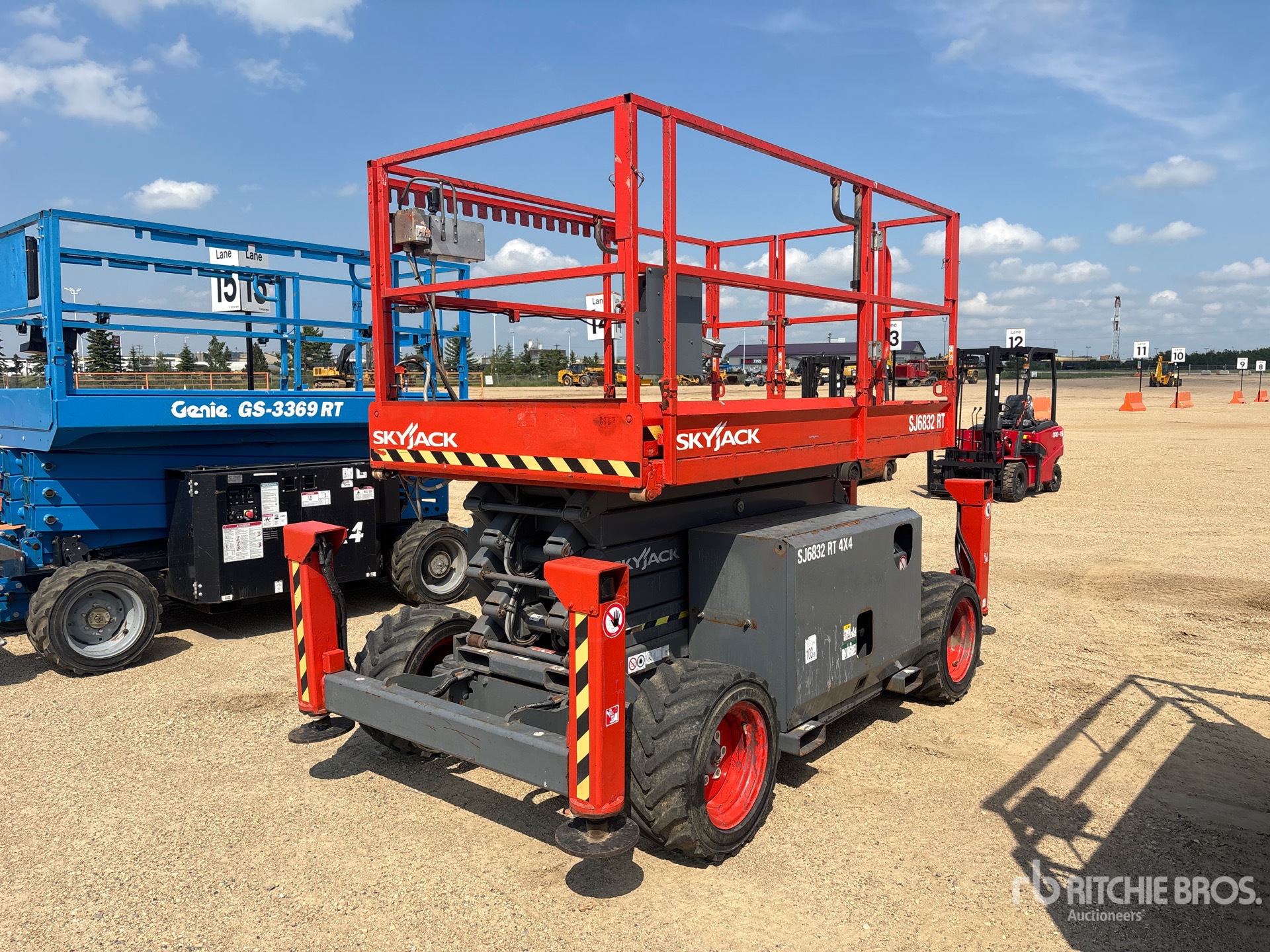 2018 Skyjack SJ6832 RT 4x4 Diesel Scissor Lift