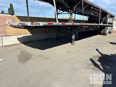 2015 Utility 48 ft T/A Flatbed Trailer