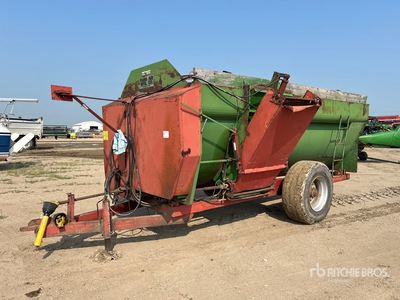 FarmAid 430 15 ft Feed Mixer