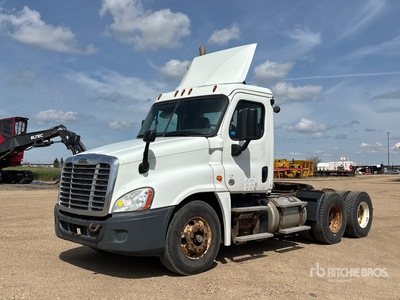 2016 Freightliner Cascadia 125 6x4 T/A Day Cab Truck Tractor