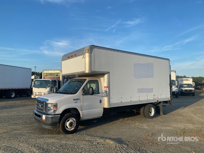 2021 Ford E-450 4x2 Van Truck
