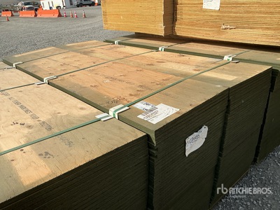 Quantity of (100) 3/4" 2x8 MDO G1S With Smooth Overlay 1 Side Douglas Fir 7 Ply No Stamp Formply Plywood (Unused)